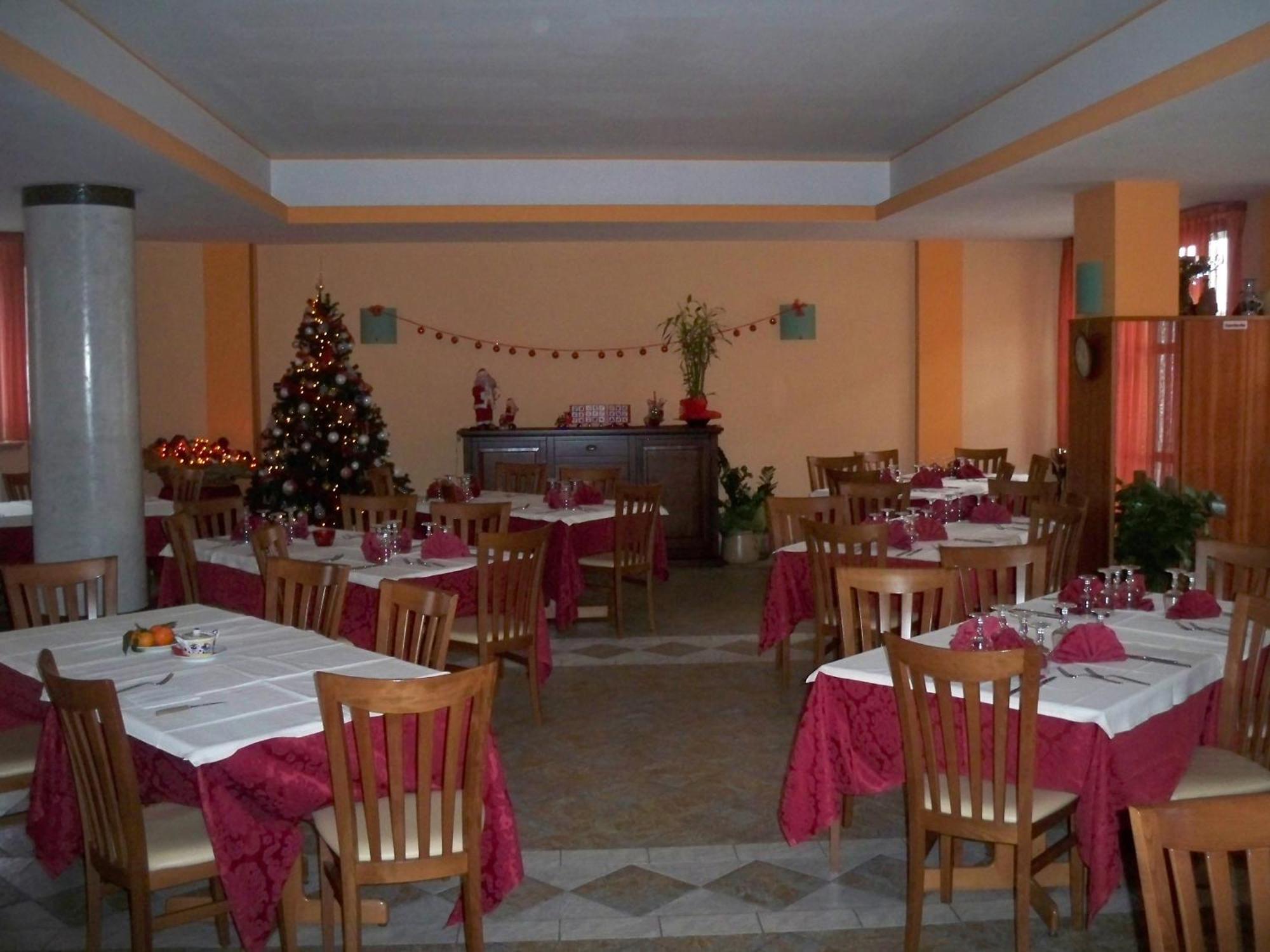 Albergo Corradetti Castel Di Sangro Dış mekan fotoğraf